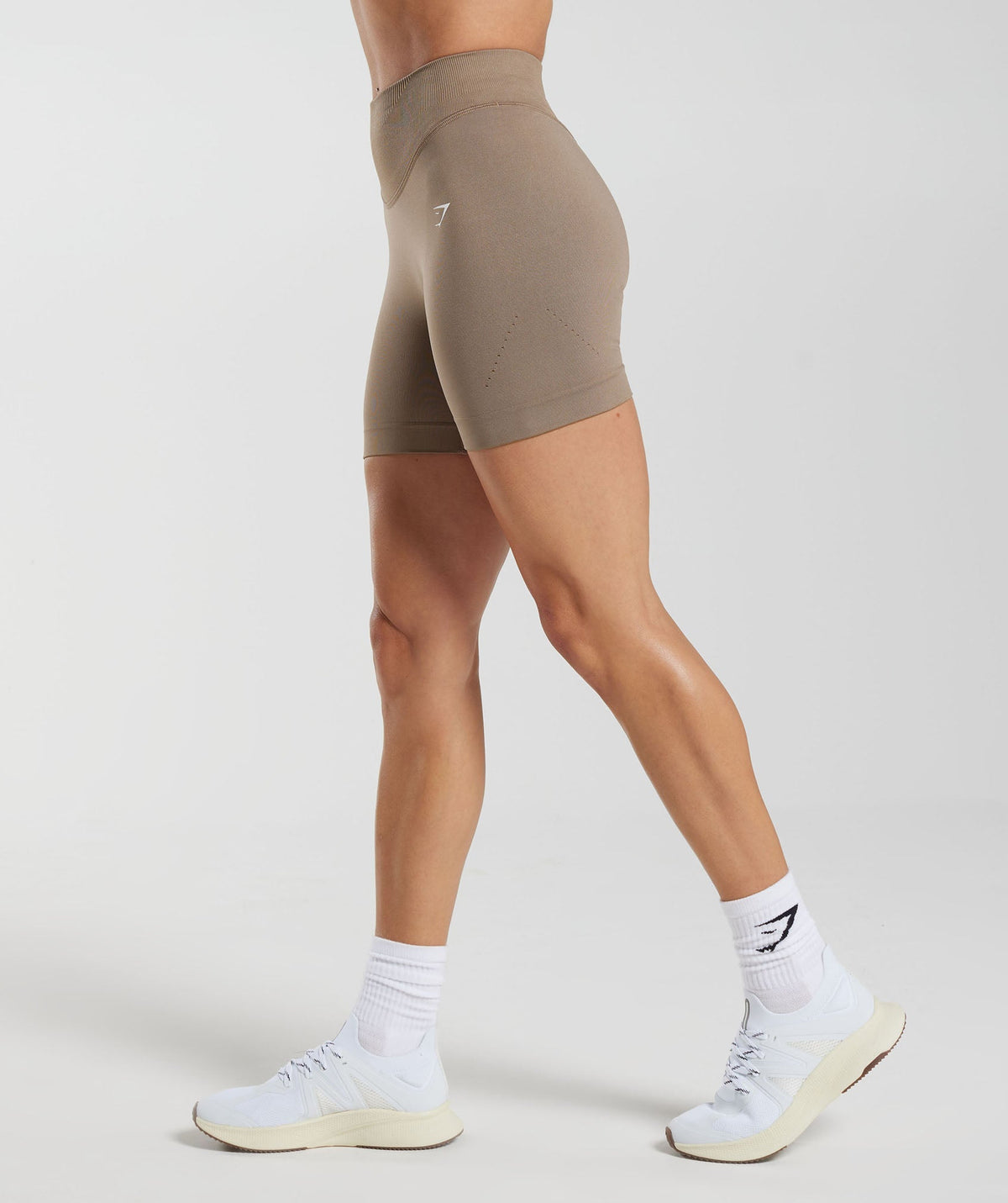 gymshark-sweat-seamless-shorts-fossil-brown-ss23