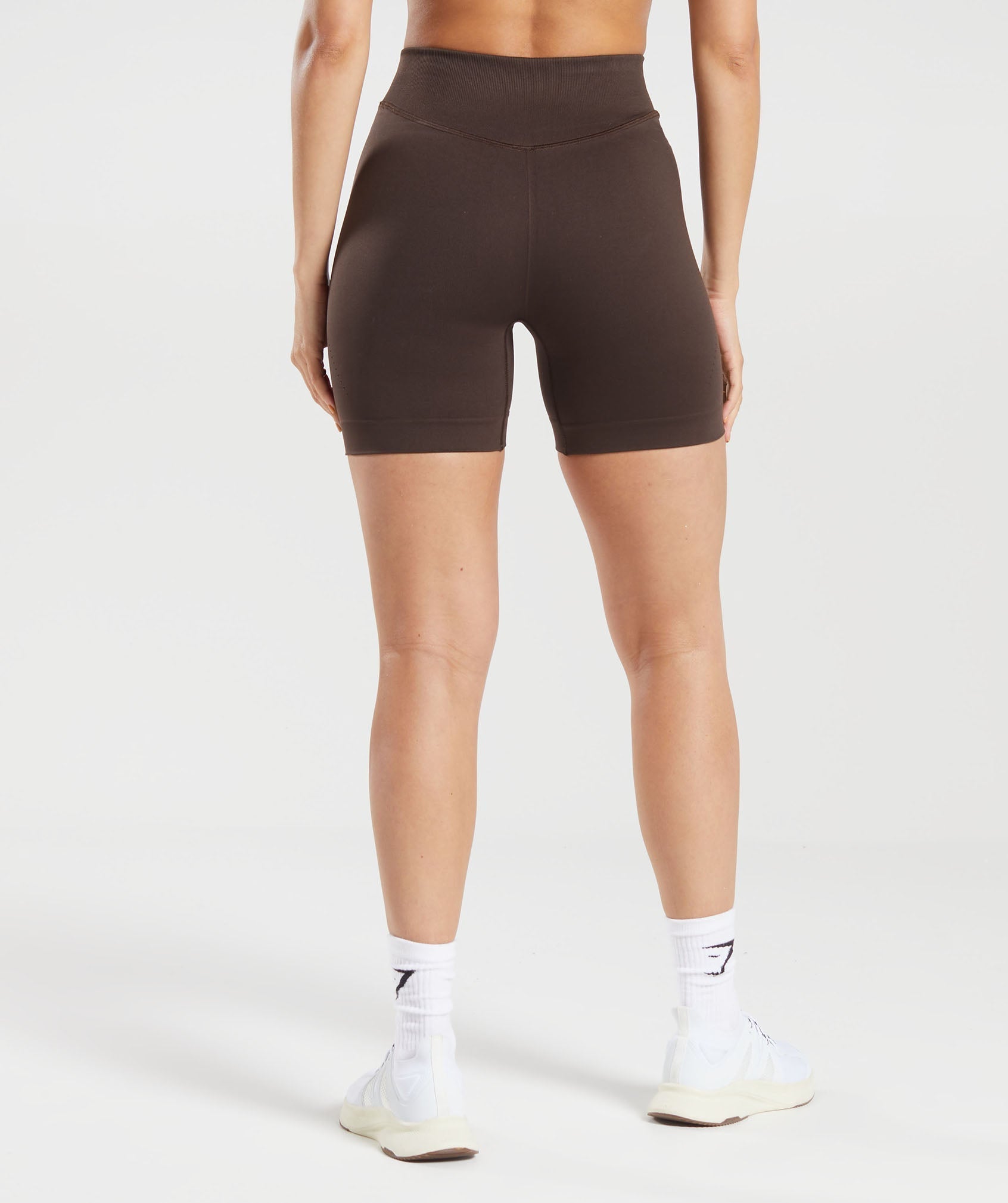 gymshark-sweat-seamless-shorts-shadow-brown-aw23