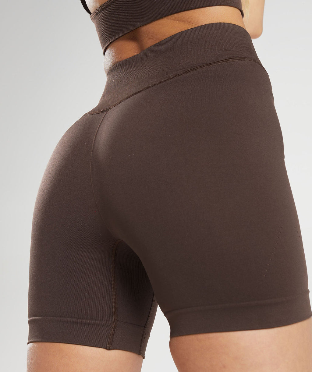 gymshark-sweat-seamless-shorts-shadow-brown-aw23
