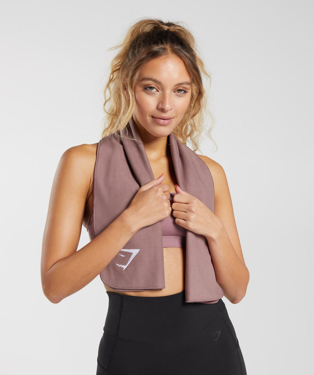 gymshark-sweat-towel-dusty-maroon-ss23