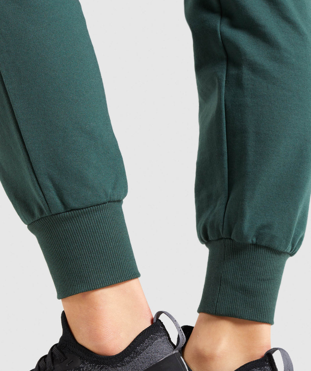gymshark-training-joggers-dark-green