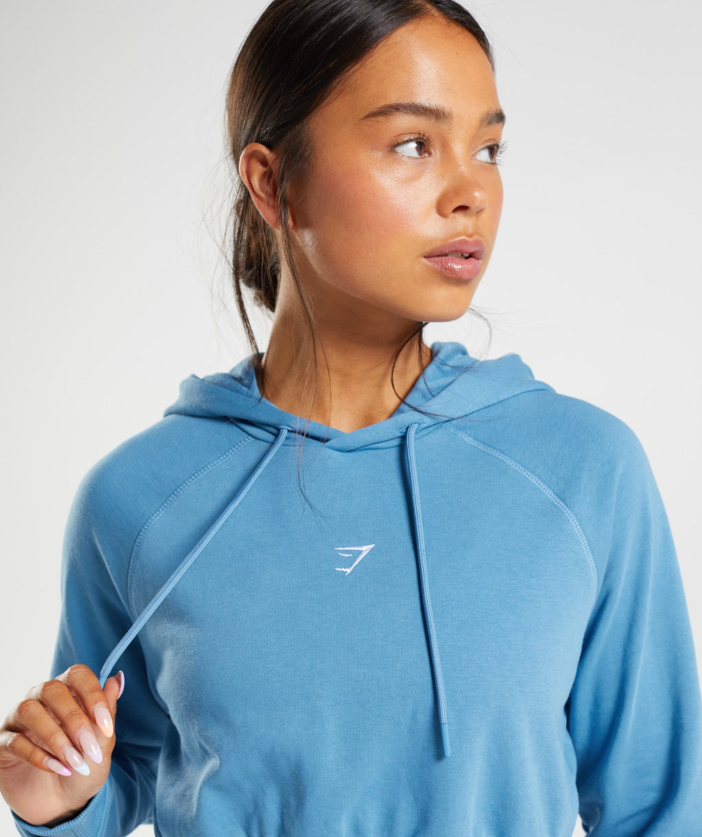 gymshark-training-cropped-hoodie-coastal-blue-aw22