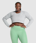 gymshark-training-cropped-sweater-light-grey-marl-logo