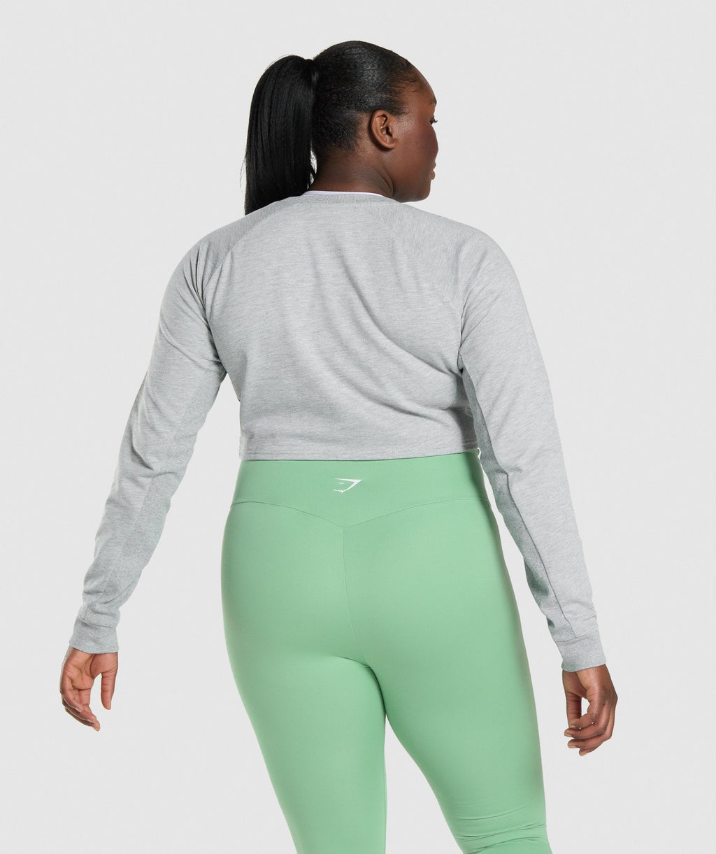 gymshark-training-cropped-sweater-light-grey-marl-logo