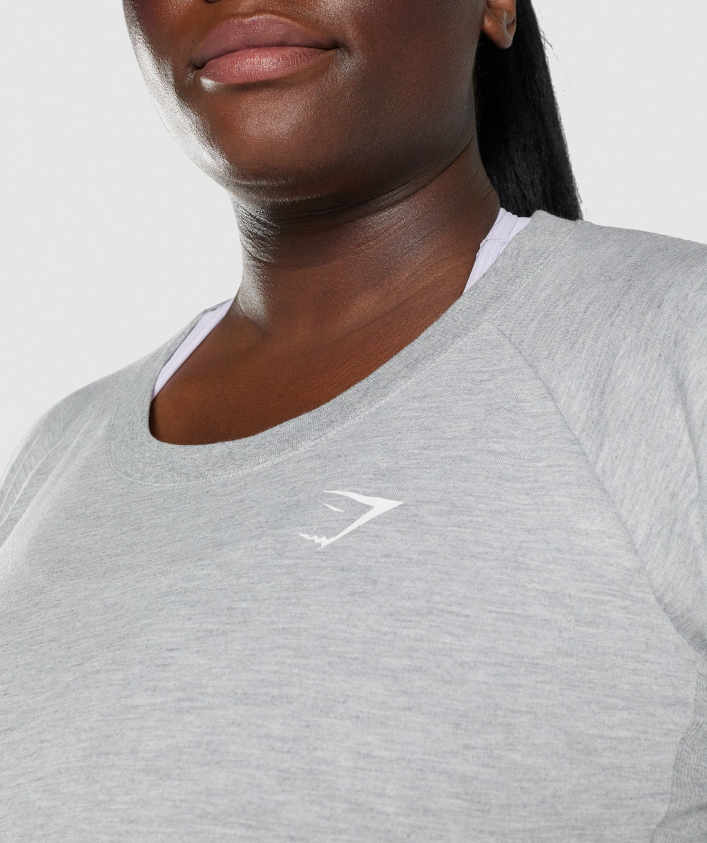 gymshark-training-cropped-sweater-light-grey-marl-logo