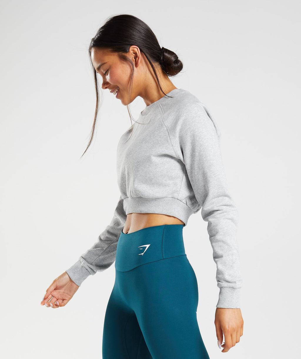 gymshark-training-cropped-sweater-light-grey-core-marl-aw22
