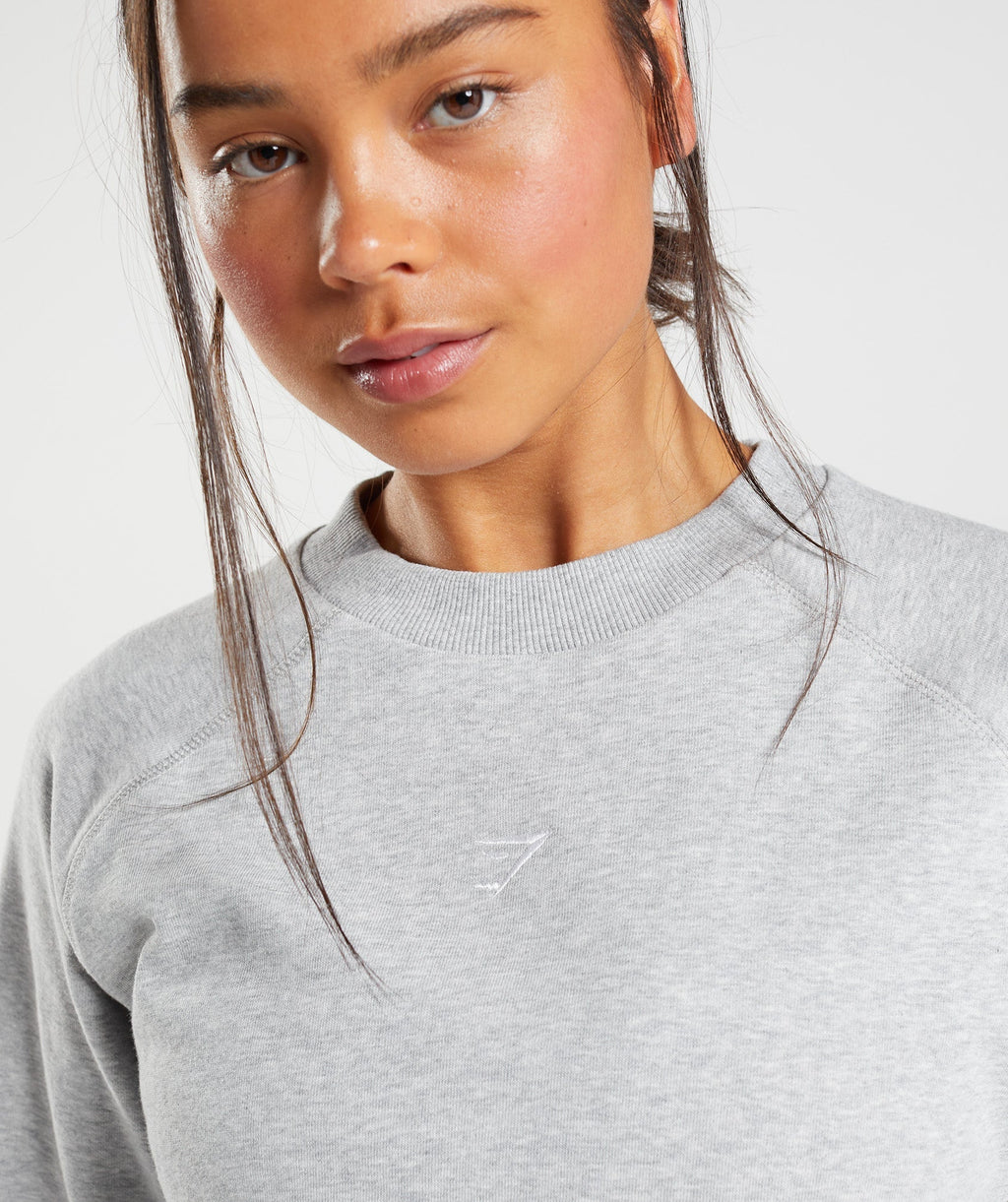 gymshark-training-cropped-sweater-light-grey-core-marl-aw22