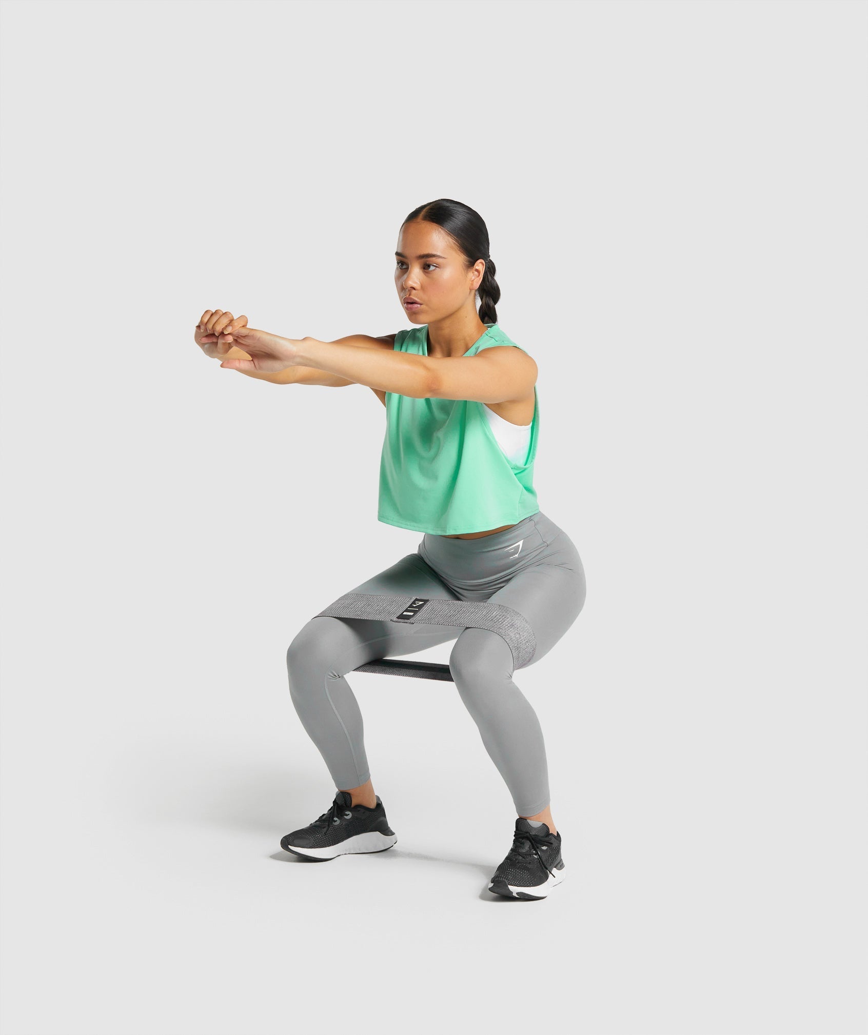 gymshark-training-crop-tank-turquoise