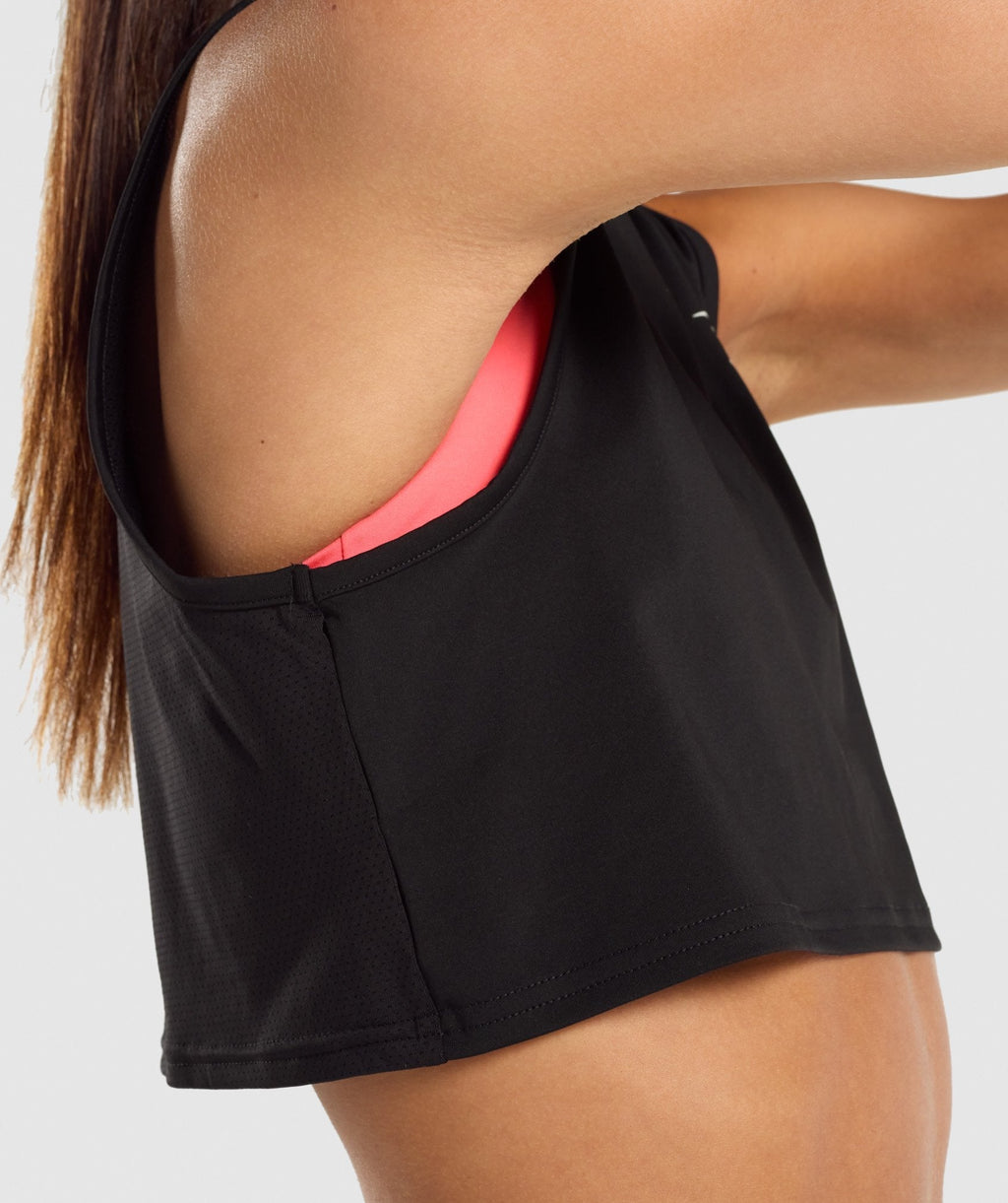 gymshark-training-crop-tank-black-white-logo