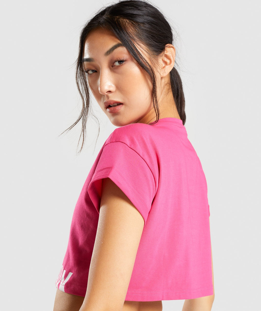 gymshark-fraction-crop-top-pink-white-logo