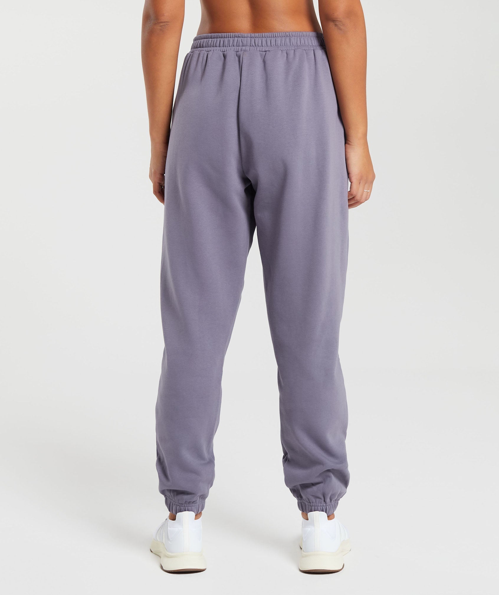 gymshark-training-fleece-joggers-dewberry-purple-aw23