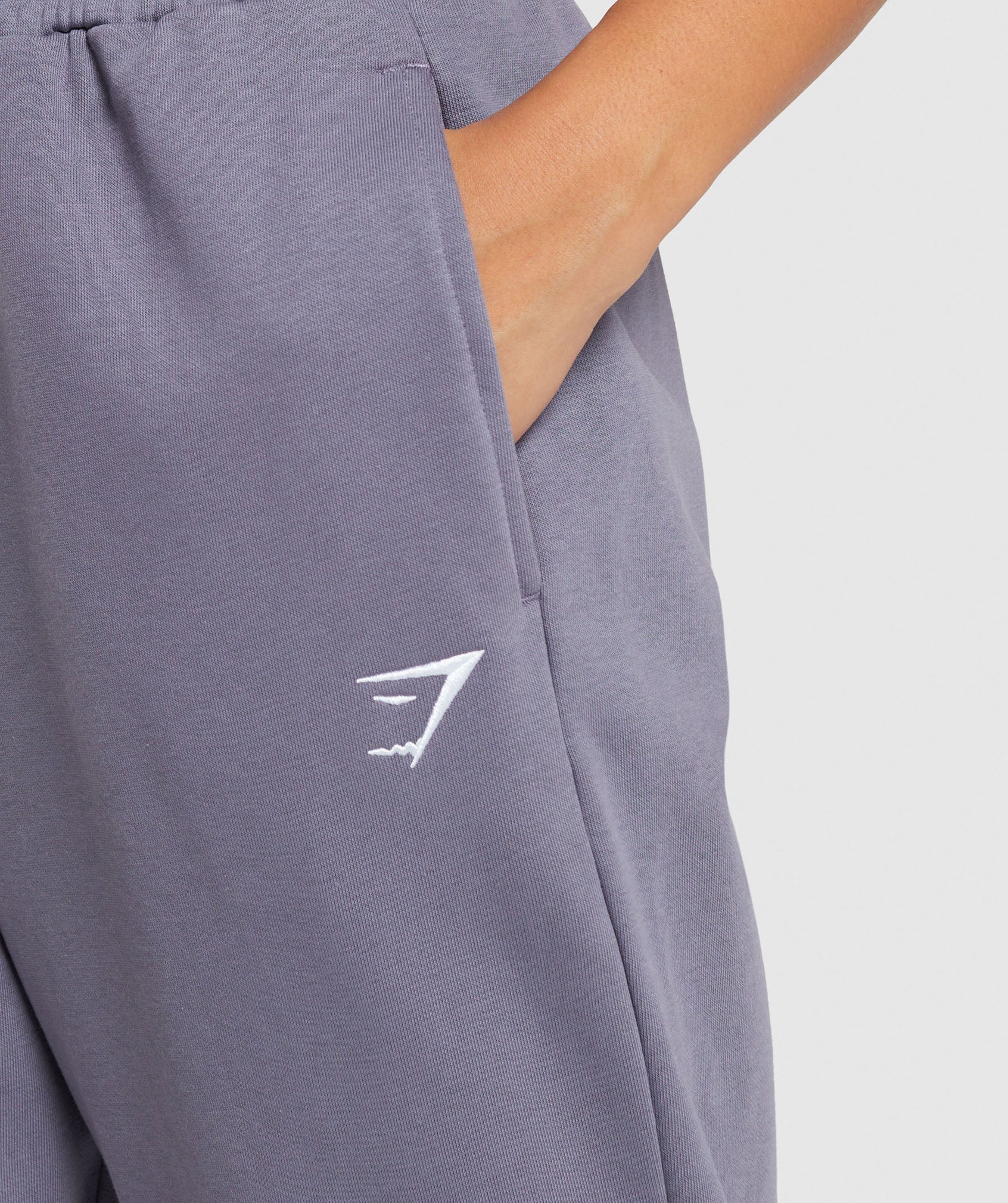 gymshark-training-fleece-joggers-dewberry-purple-aw23