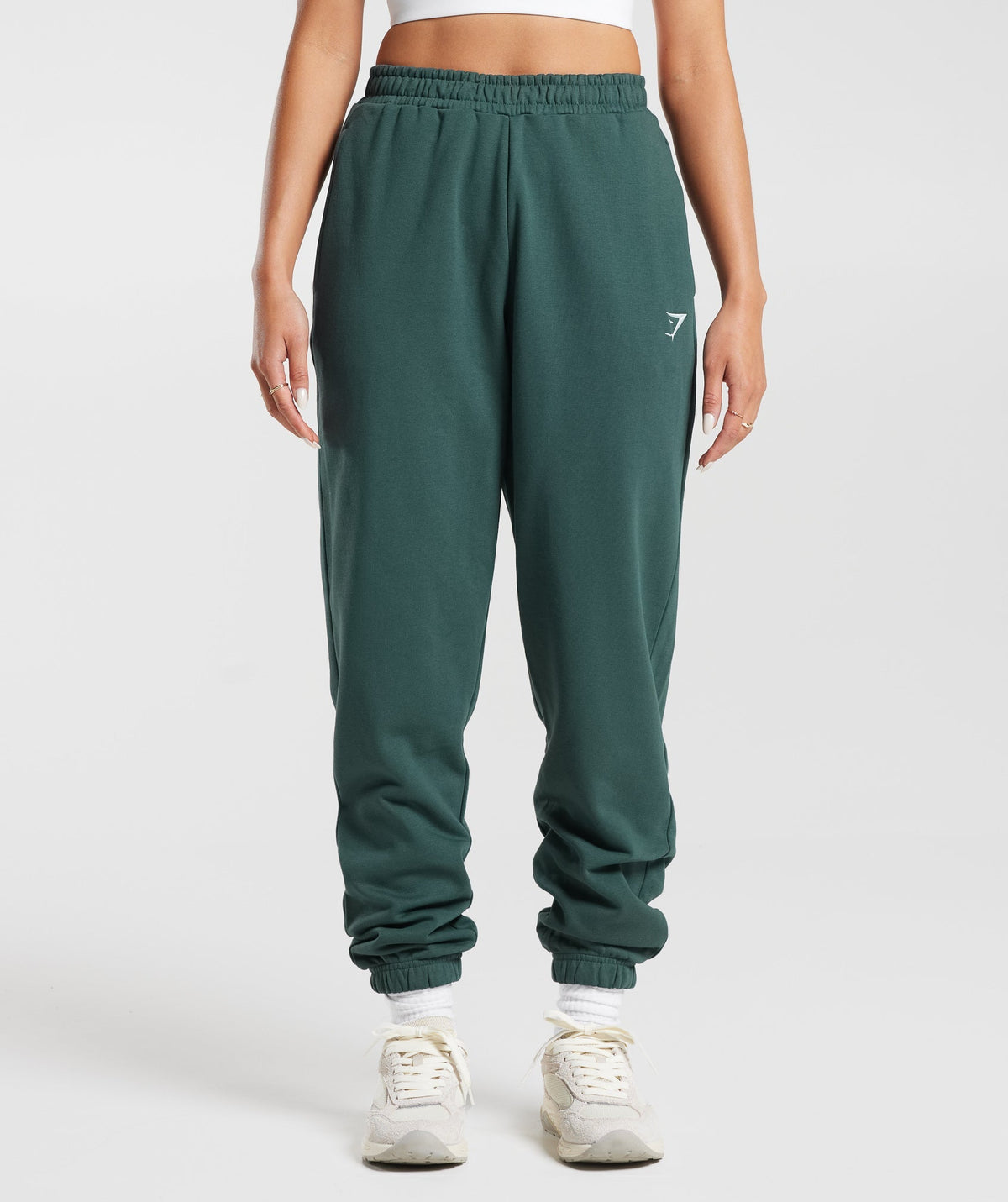 gymshark-training-fleece-joggers-fog-green-aw23