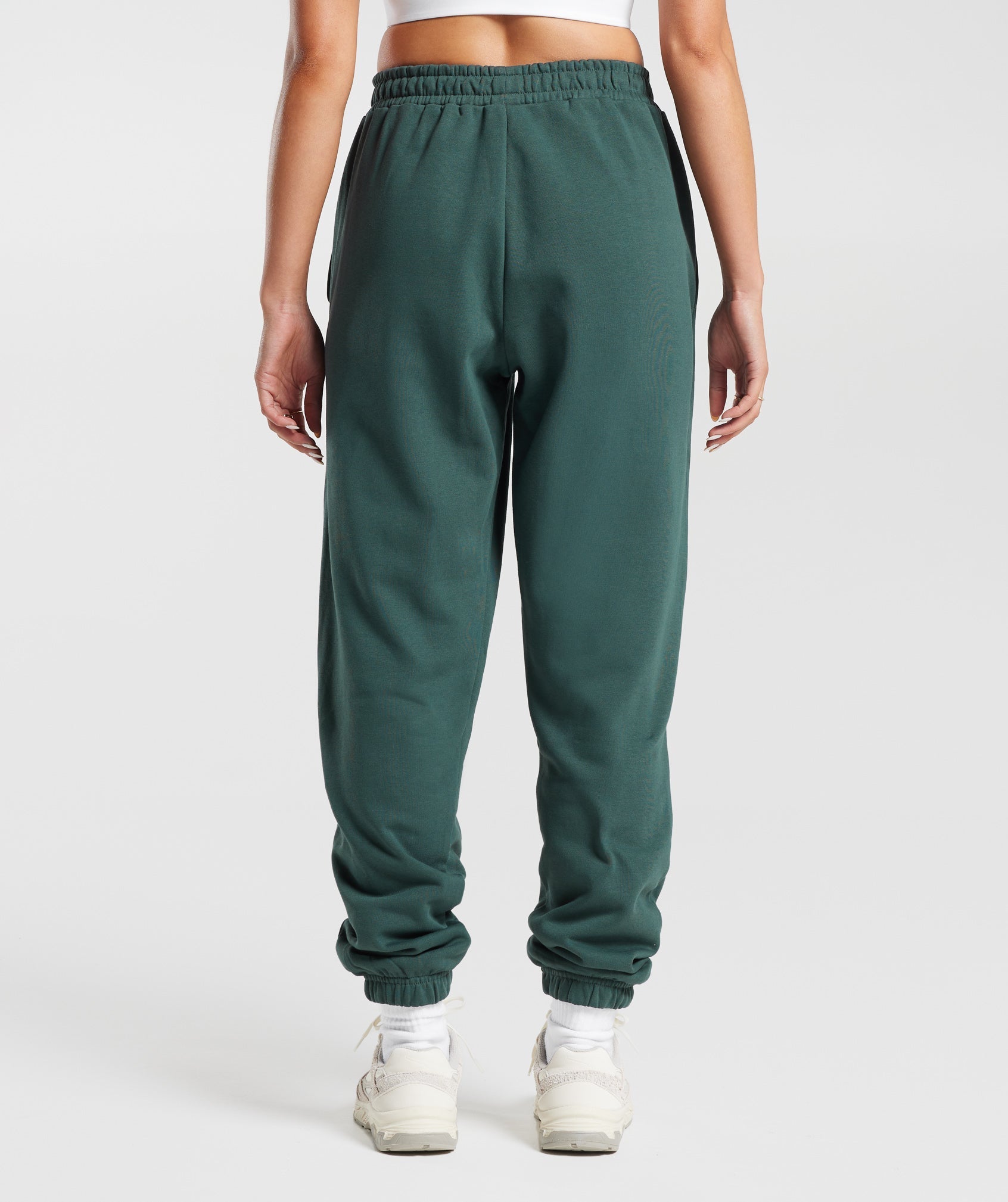 gymshark-training-fleece-joggers-fog-green-aw23