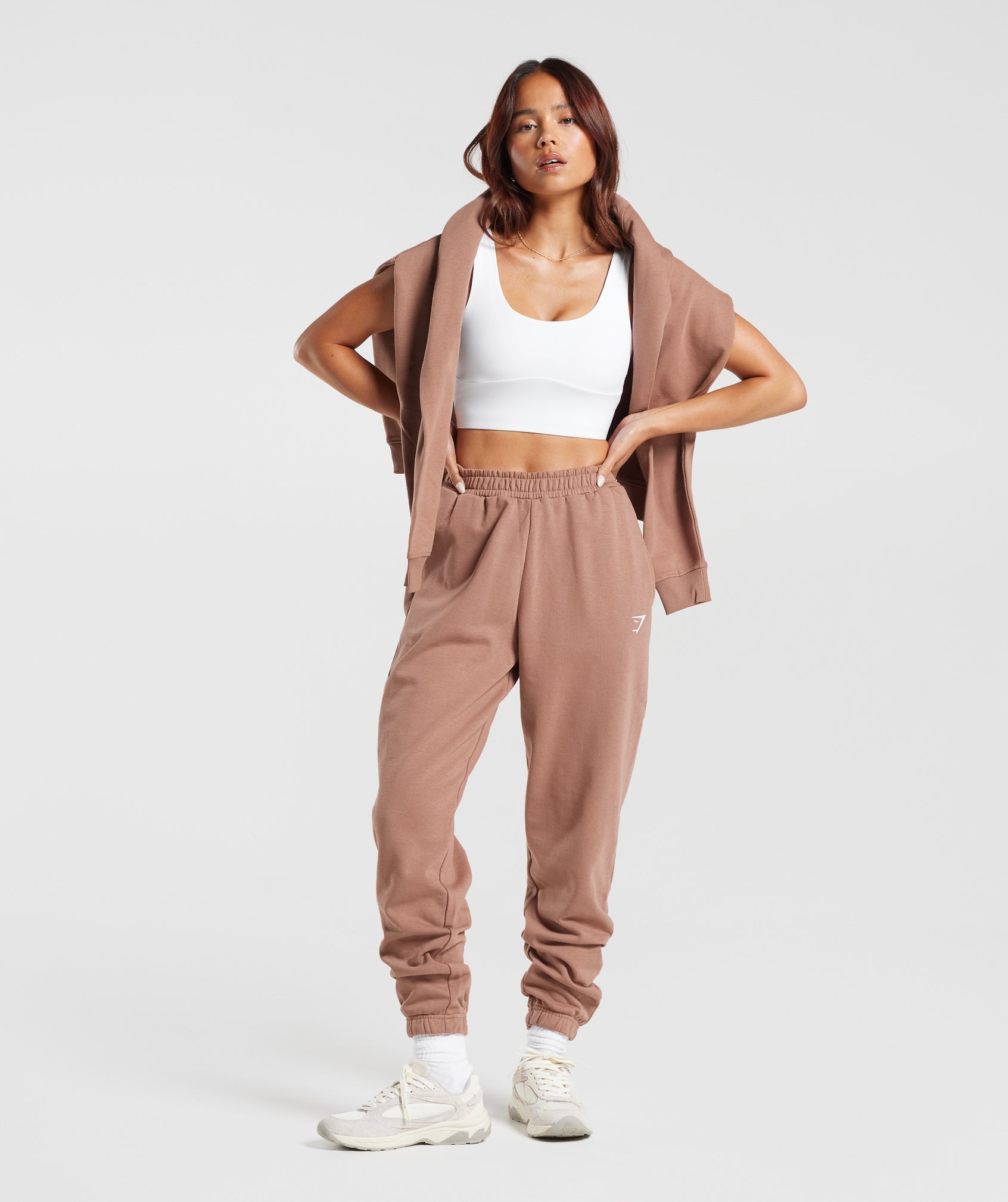 gymshark-training-fleece-joggers-taupe-brown-aw23
