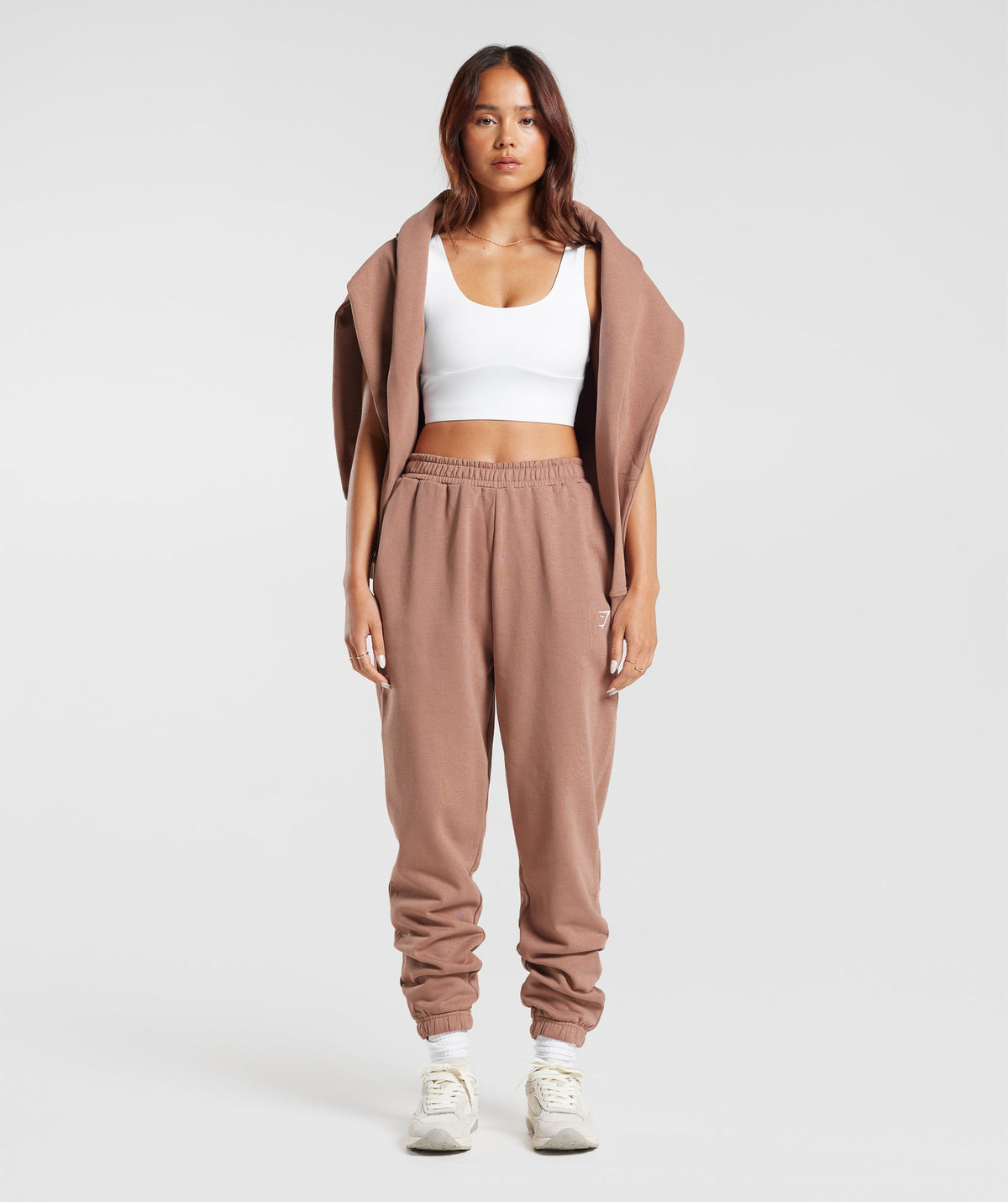 gymshark-training-fleece-joggers-taupe-brown-aw23