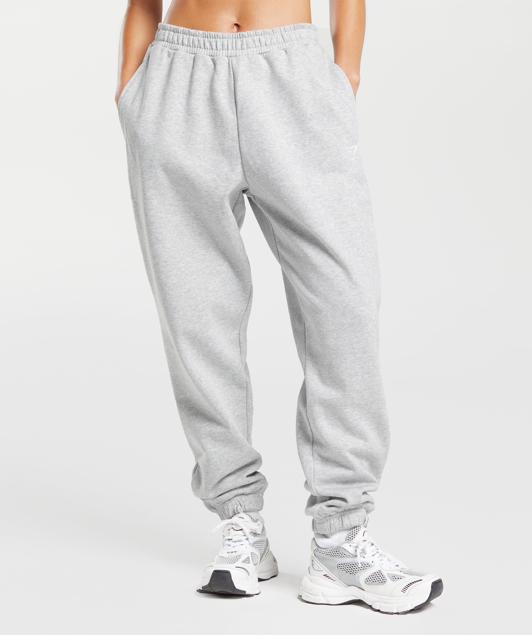 gymshark-training-fleece-joggers-light-grey-core-marl