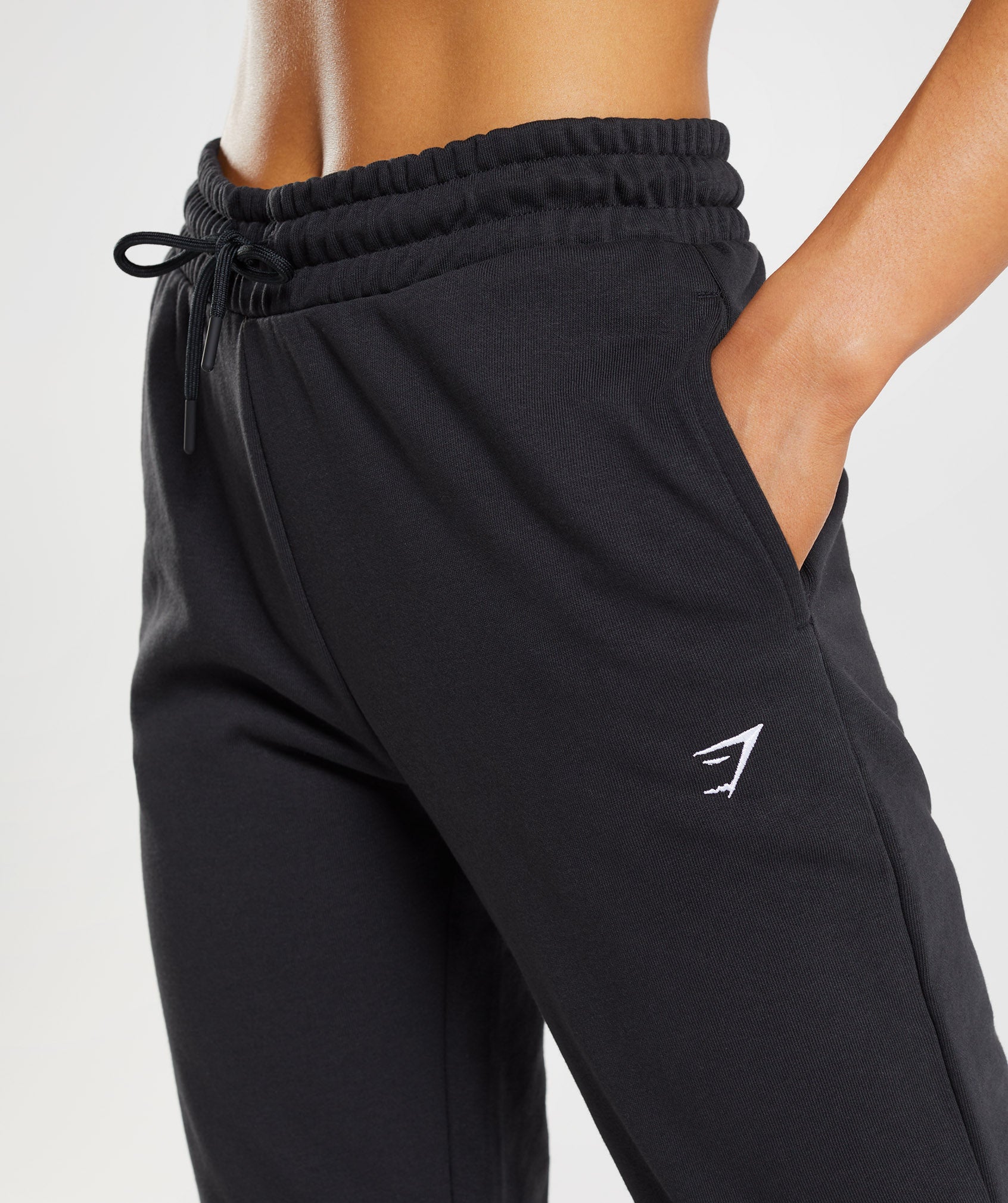 gymshark-training-joggers-black-aw22