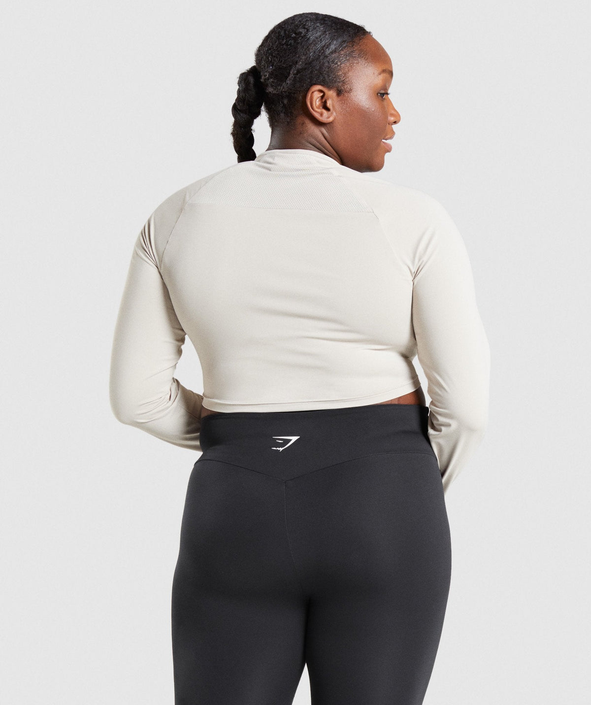 gymshark-training-long-sleeve-crop-top-grey