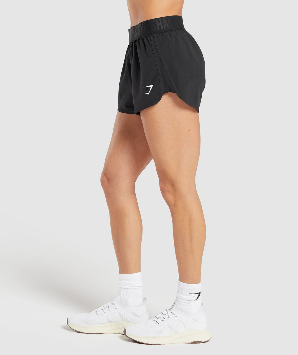 gymshark-training-loose-fit-shorts-black-ss22