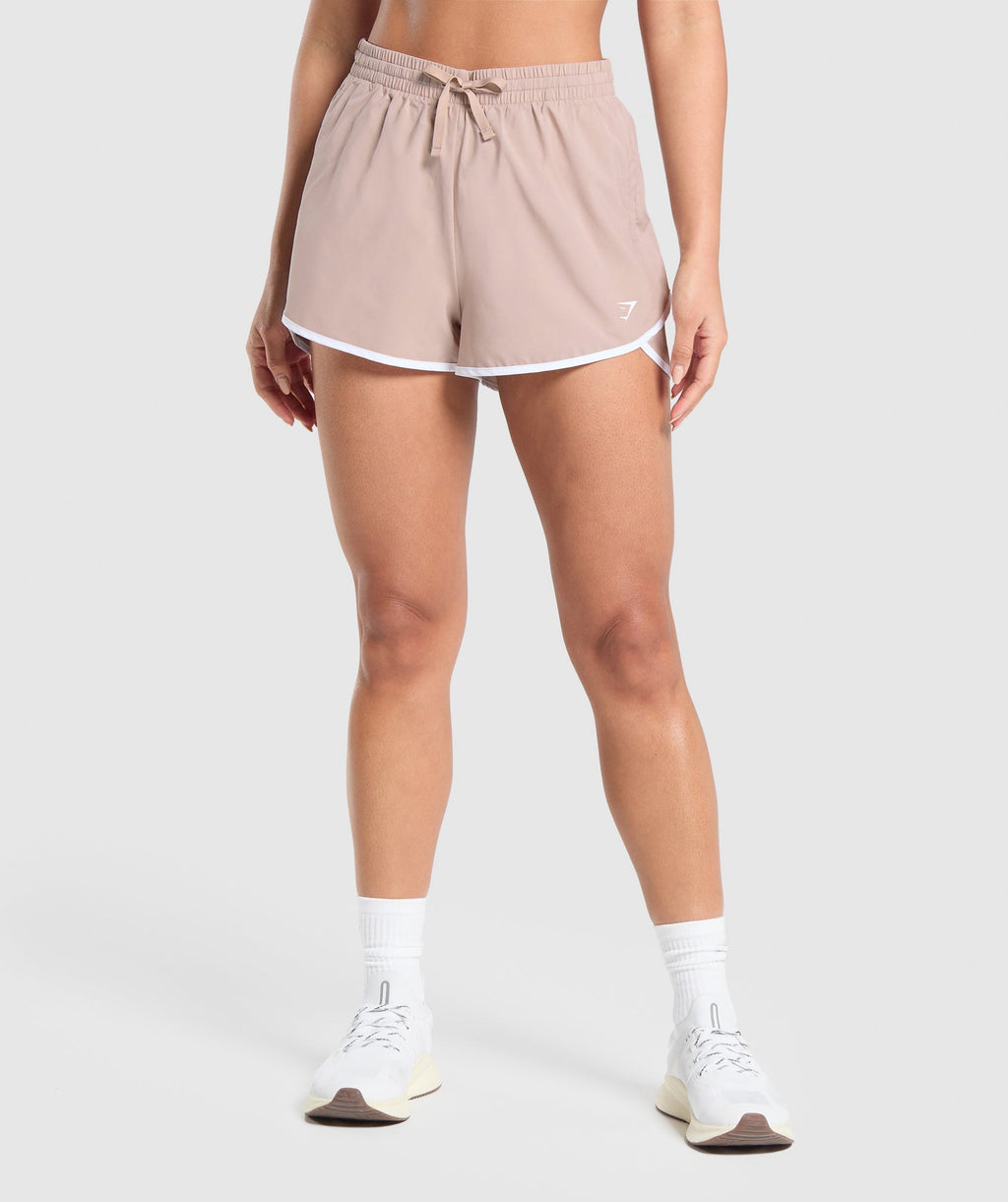 gymshark-training-contrast-loose-shorts-2-5-stone-pink-ss24