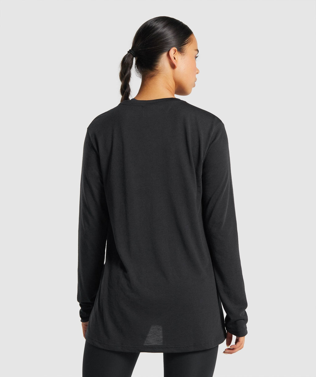 gymshark-training-oversized-long-sleeve-t-shirt-black