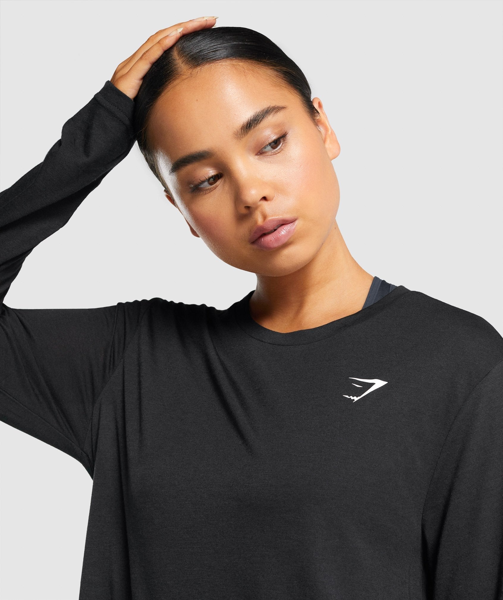 gymshark-training-oversized-long-sleeve-t-shirt-black