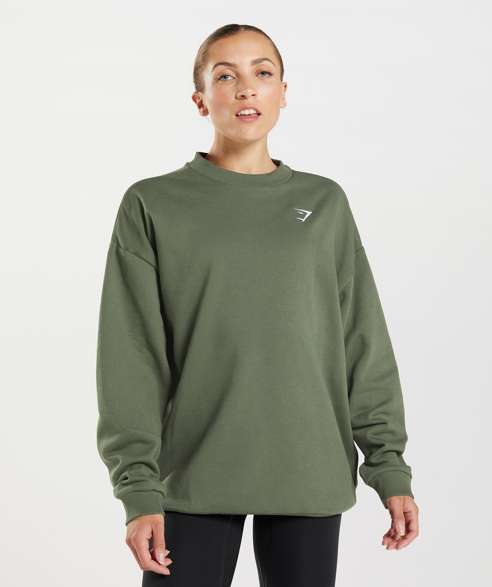 gymshark-training-oversized-sweatshirt-core-olive-aw22