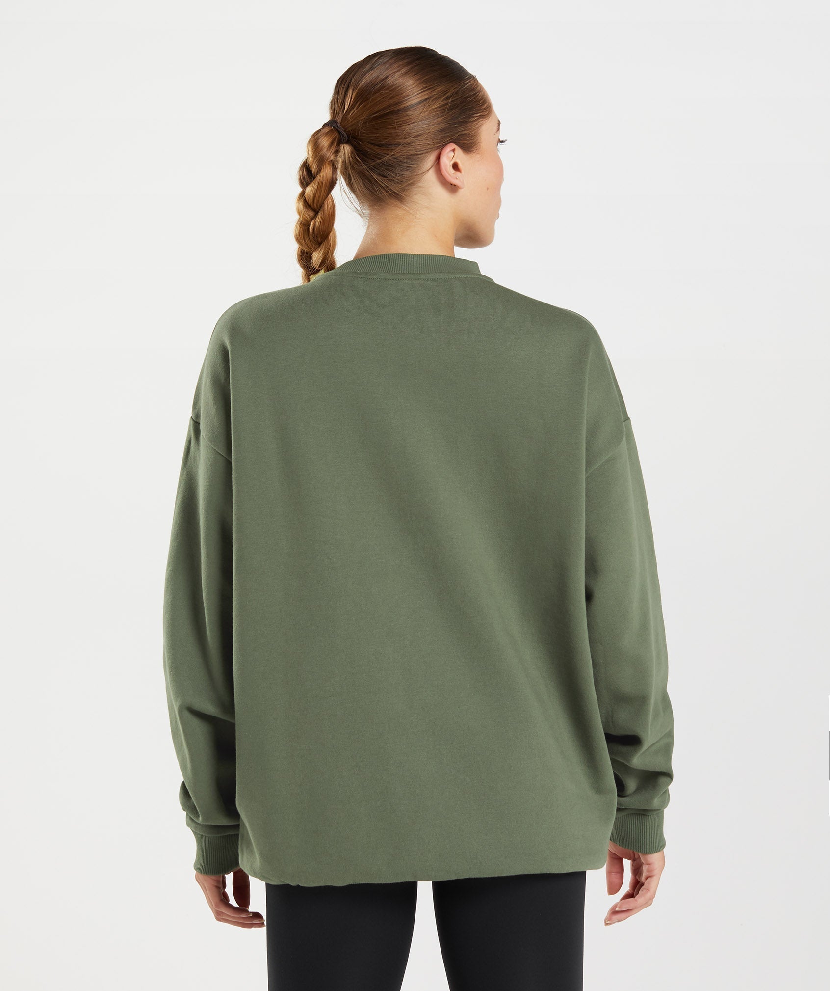 gymshark-training-oversized-sweatshirt-core-olive-aw22