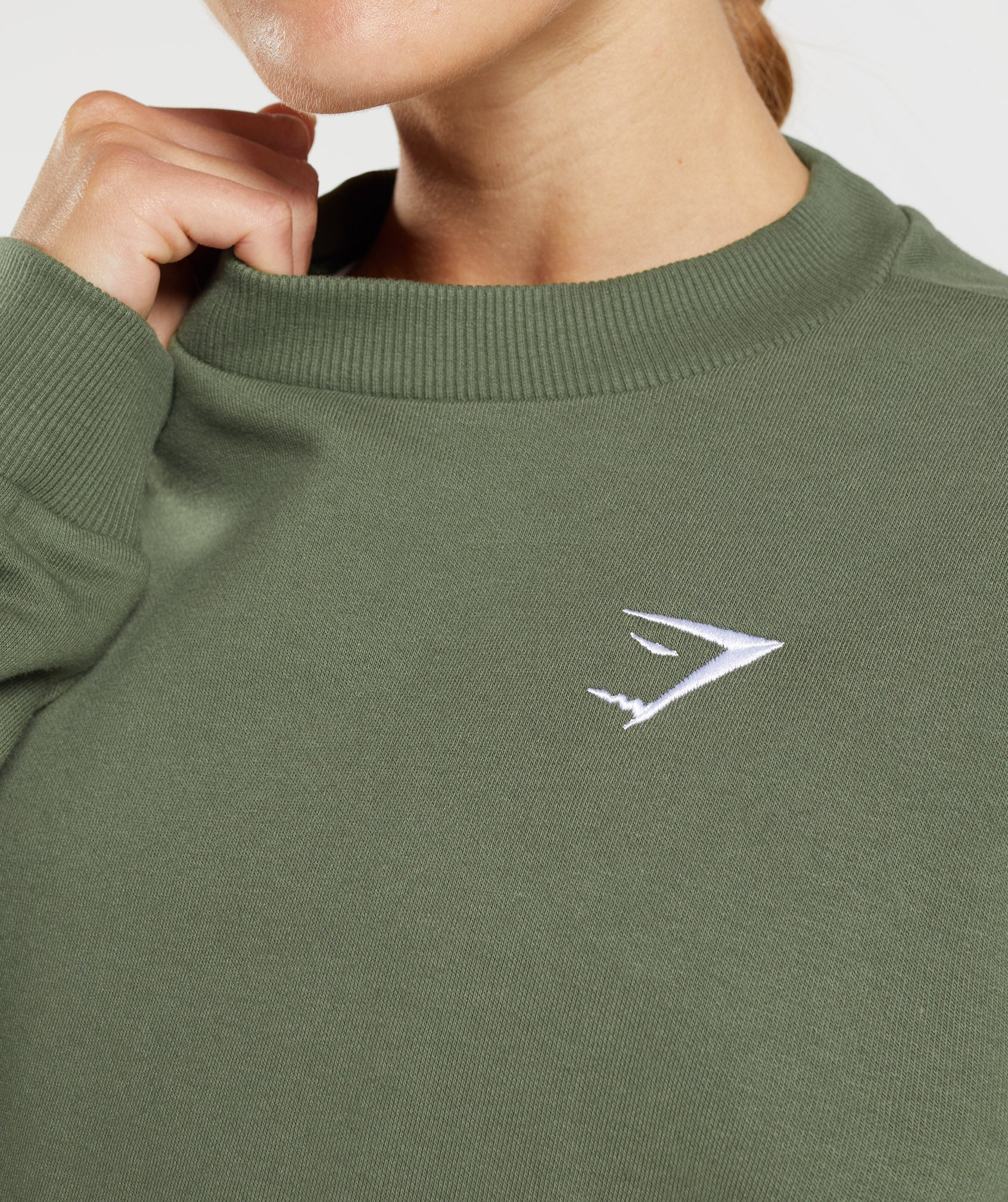gymshark-training-oversized-sweatshirt-core-olive-aw22