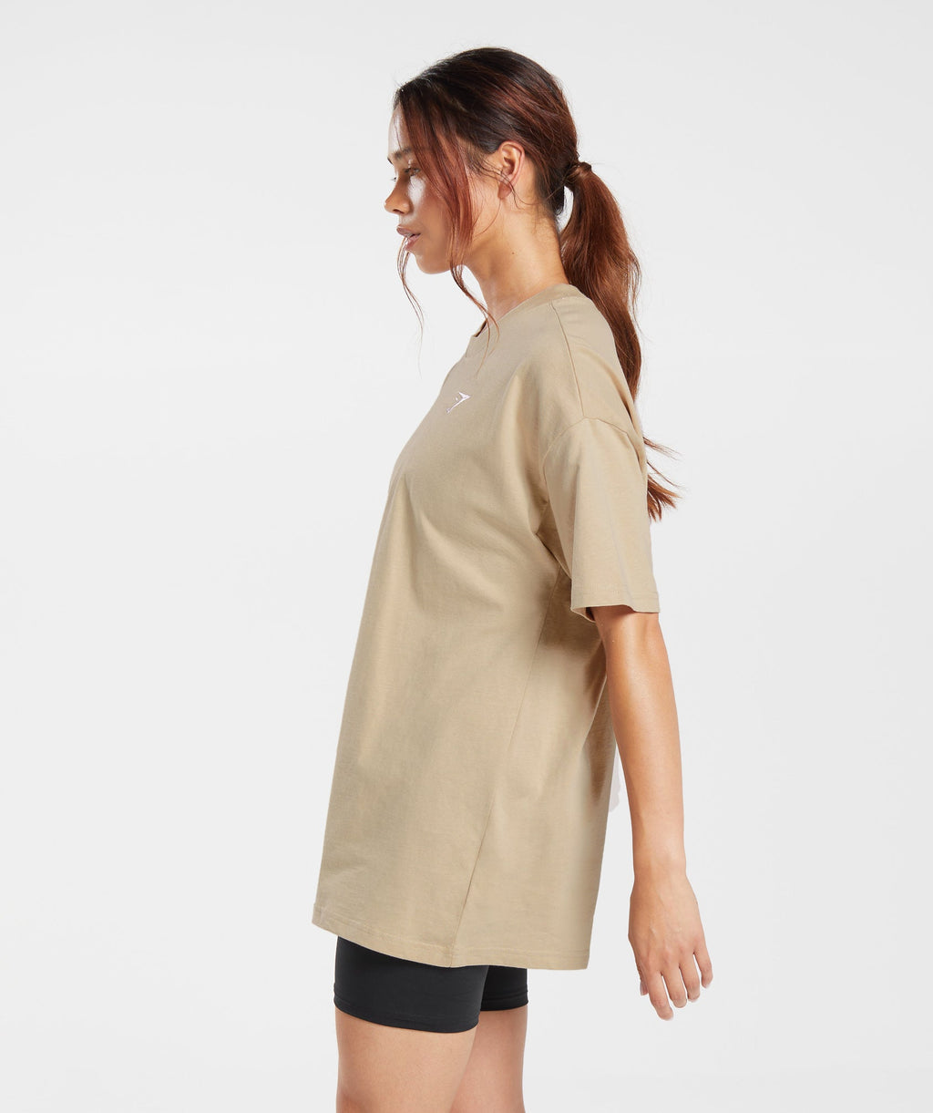 gymshark-training-oversized-t-shirt-desert-beige-aw23