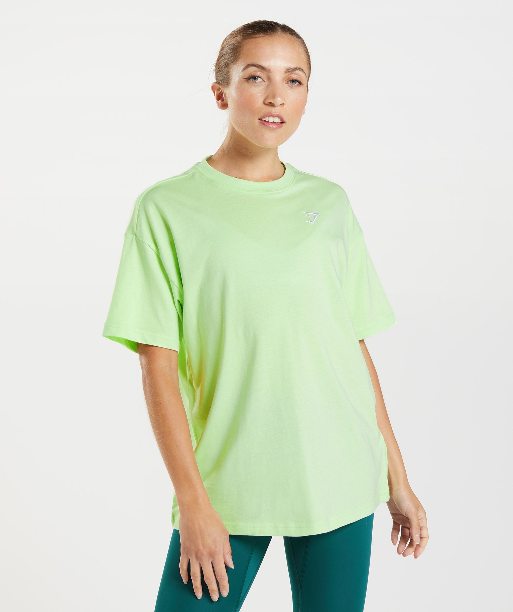 gymshark-training-oversized-t-shirt-kiwi-green-aw22