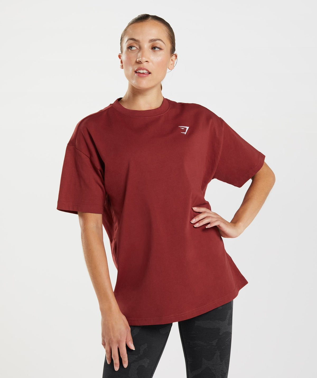 gymshark-training-oversized-t-shirt-rosewood-red-aw22