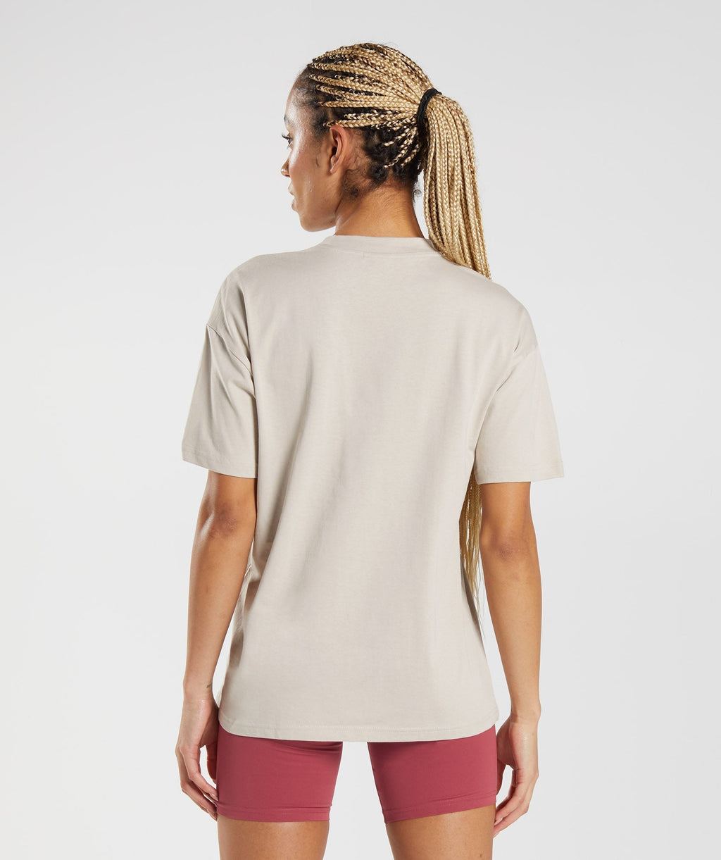 gymshark-training-oversized-t-shirt-pebble-grey-ss23
