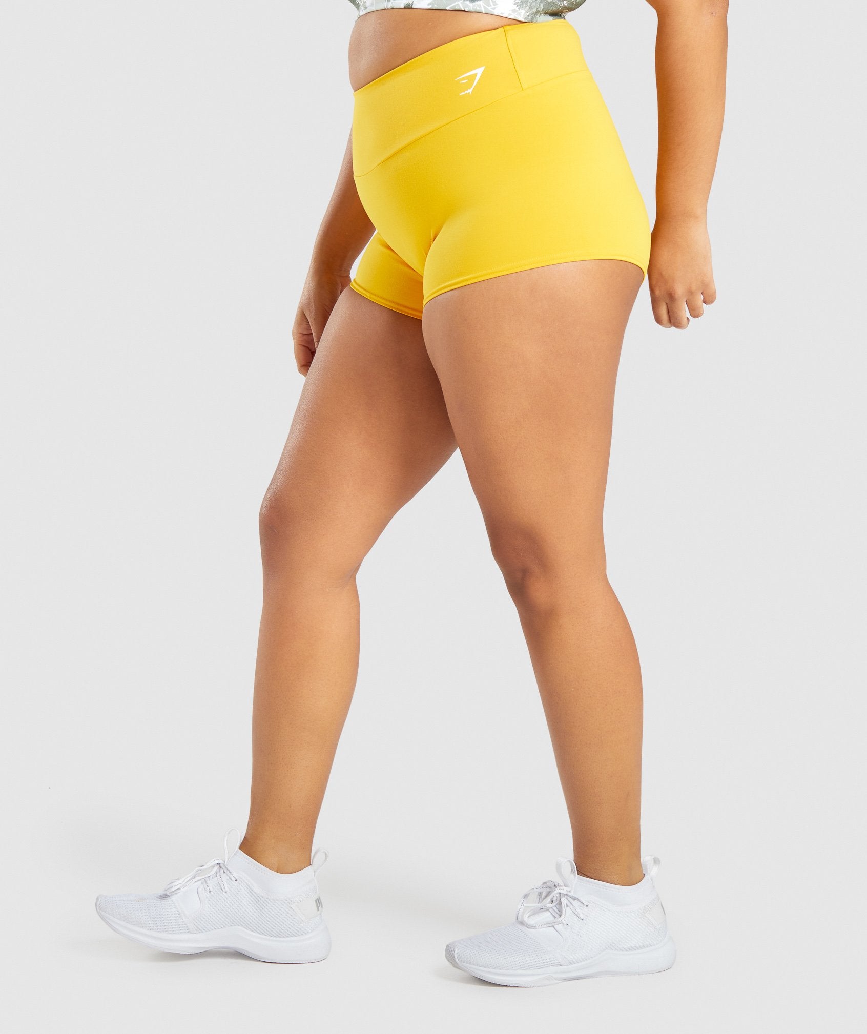 gymshark-training-short-length-shorts-yellow-aw21-aw21