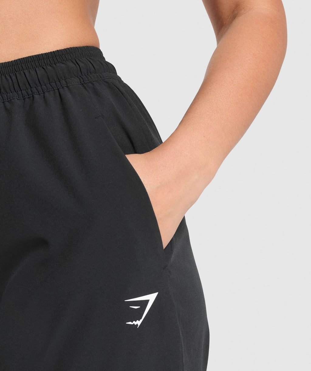 gymshark-training-woven-joggers-black