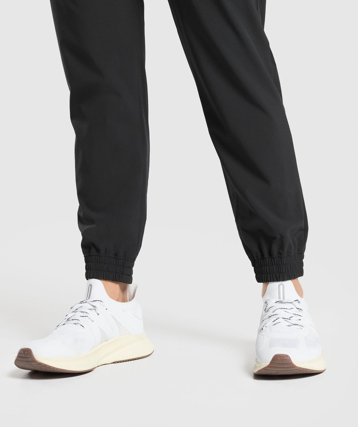 gymshark-training-woven-joggers-black