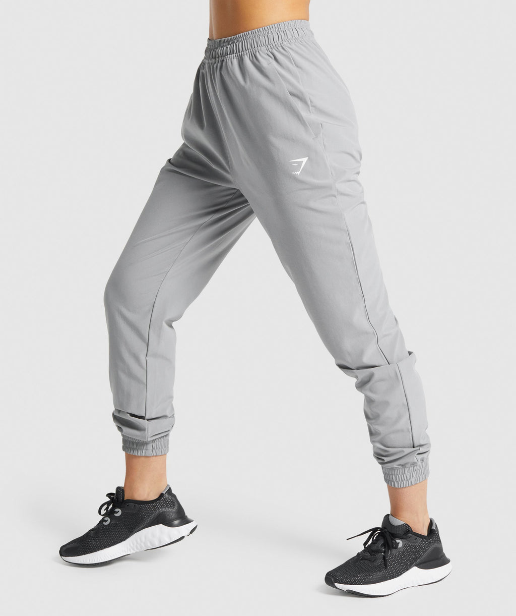 gymshark-training-woven-joggers-grey