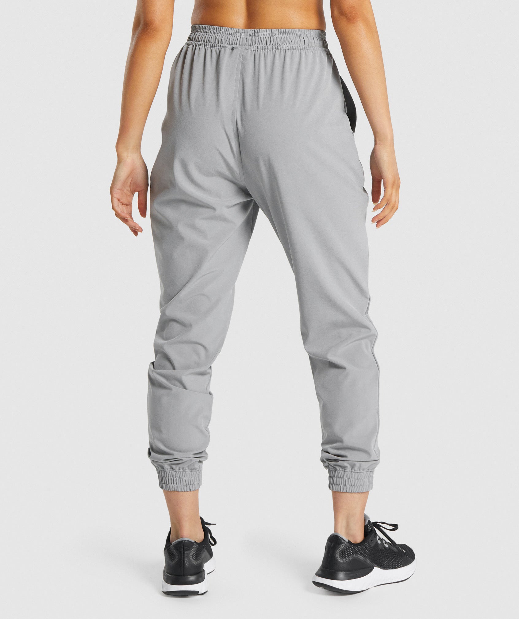 gymshark-training-woven-joggers-grey