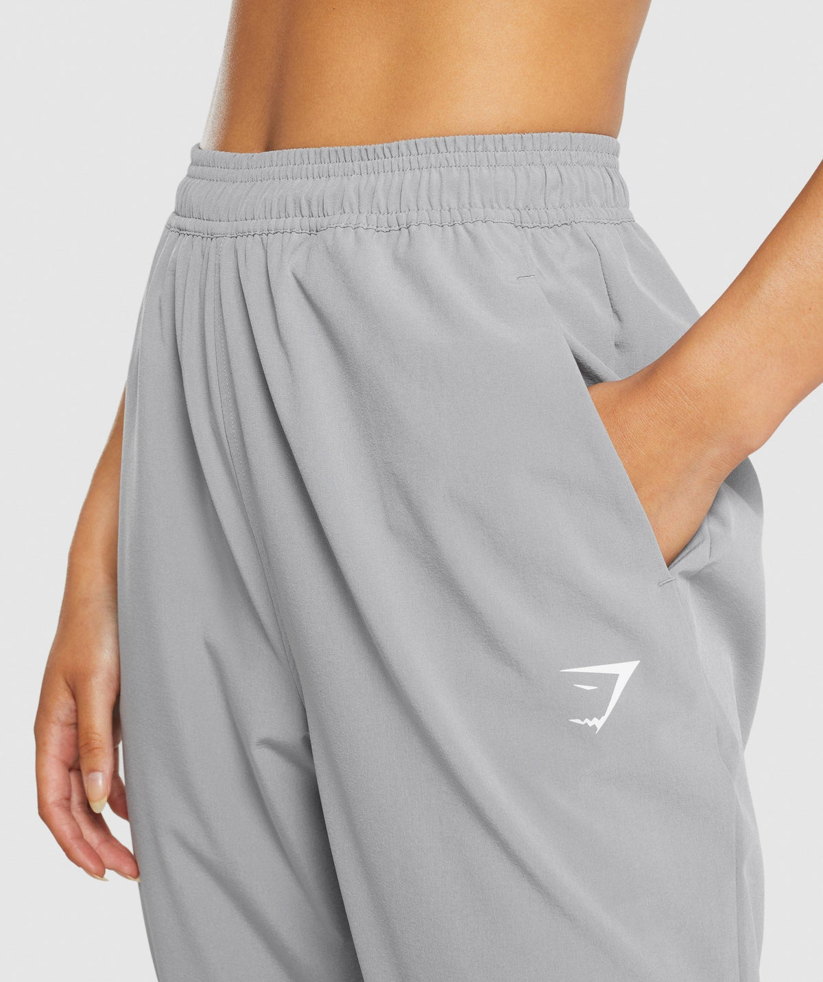 gymshark-training-woven-joggers-grey
