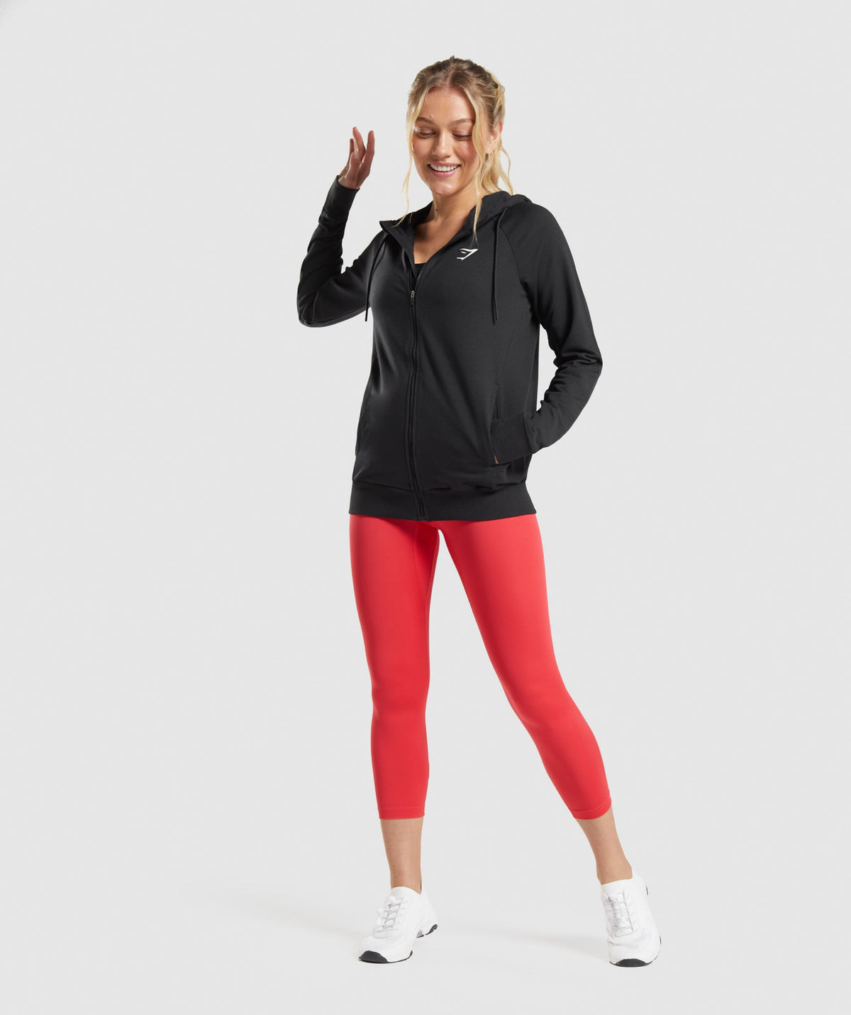 gymshark-training-zip-hoodie-black-ss22