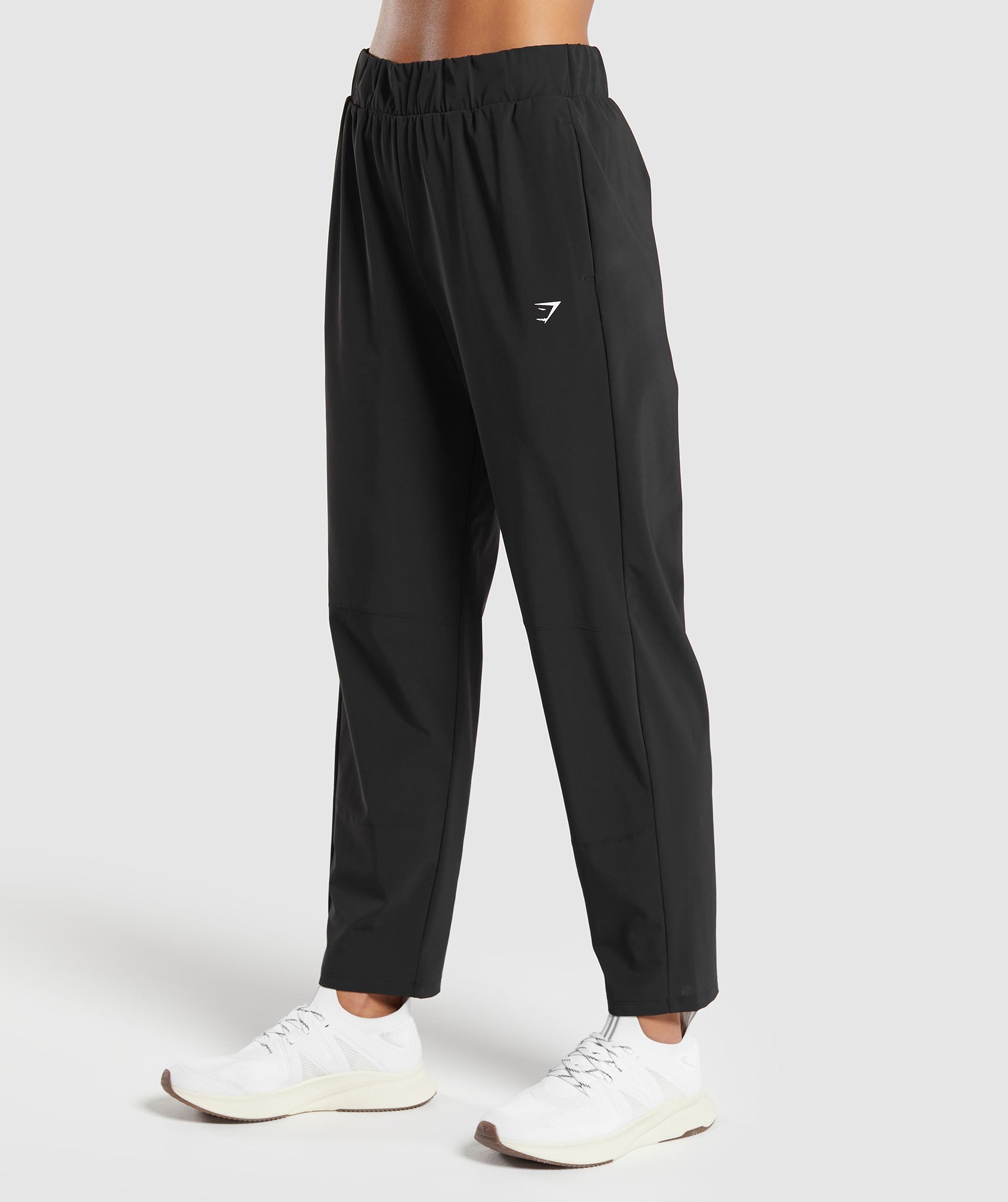 gymshark-tapered-woven-pants-black-aw24
