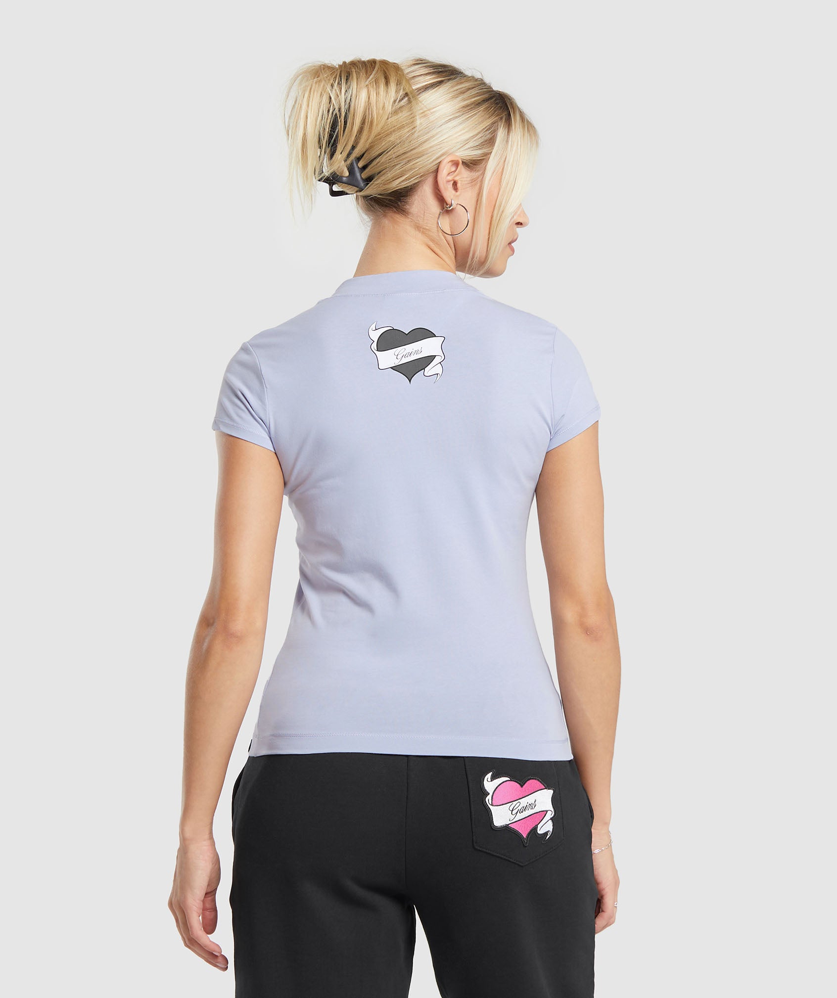 gymshark-tattoo-t-shirt-silver-lilac-ss24