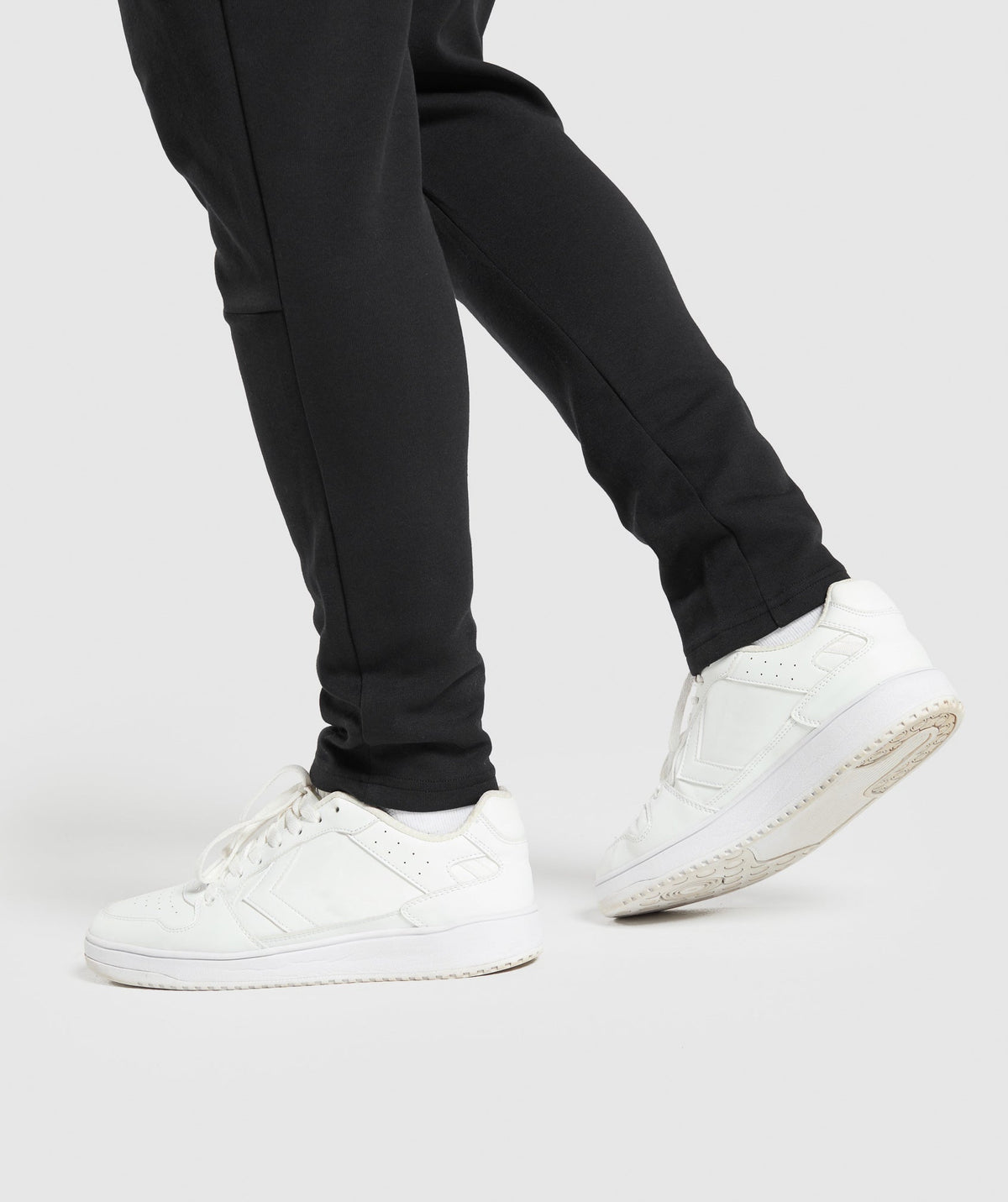 gymshark-interlock-tech-joggers-black-aw24