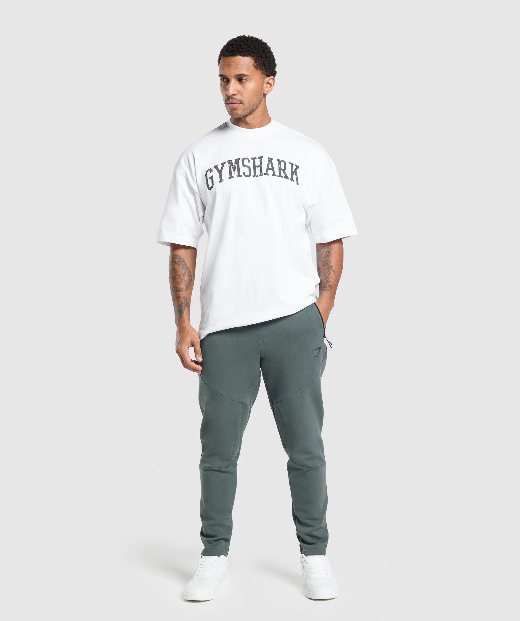 gymshark-interlock-tech-joggers-pants-teal-ss25