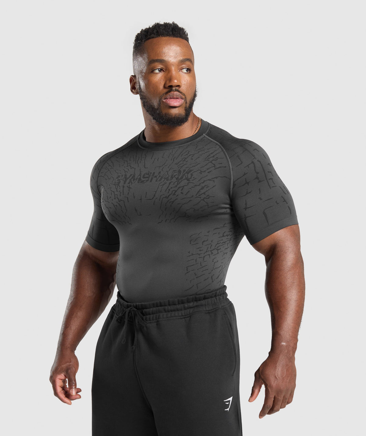 gymshark-tectonic-seamless-t-shirt-asphalt-grey-black-aw24