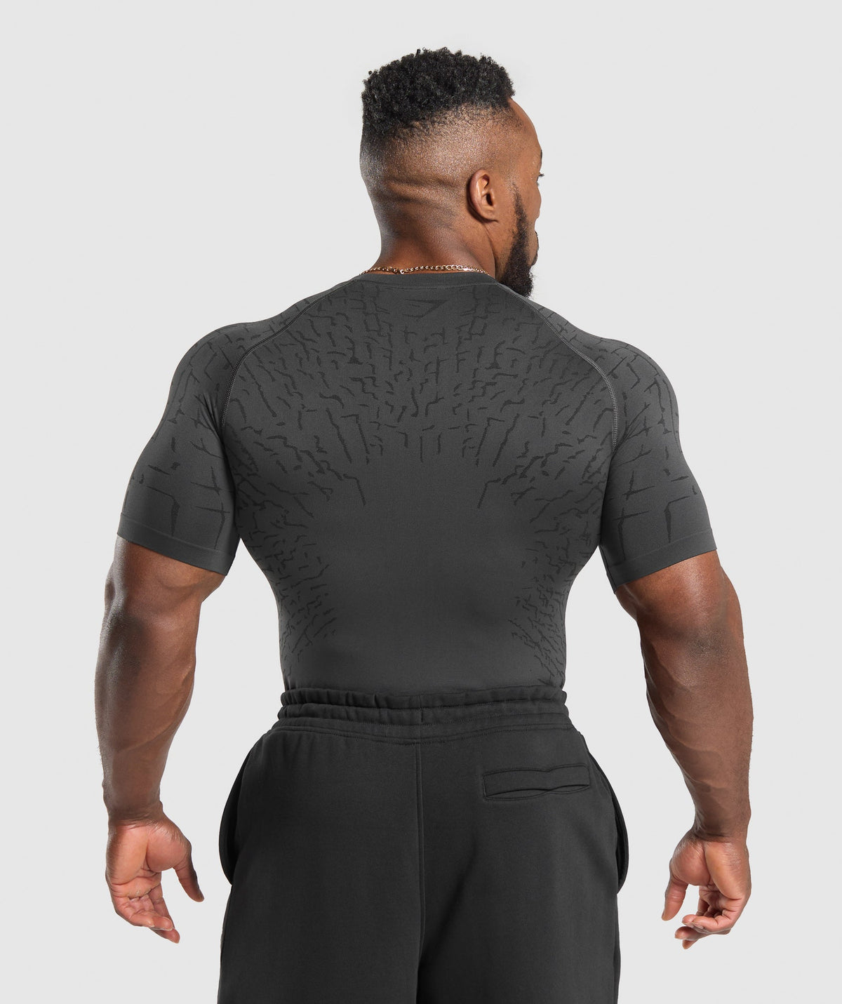 gymshark-tectonic-seamless-t-shirt-asphalt-grey-black-aw24