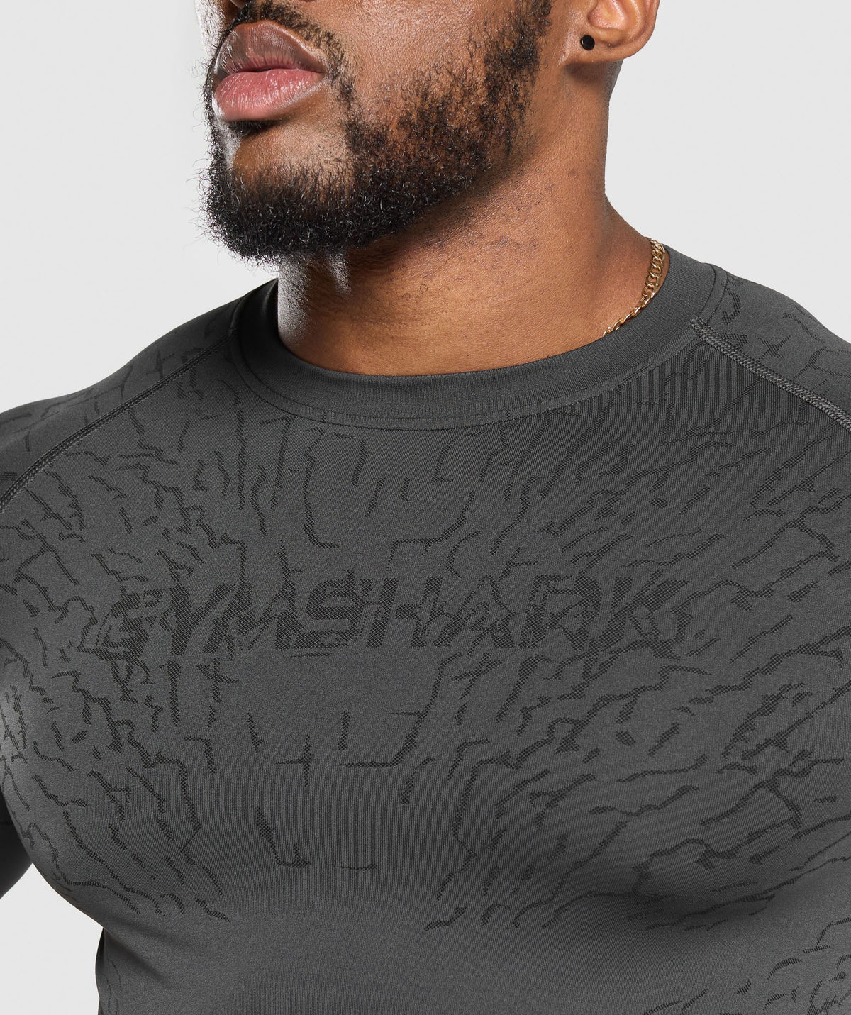 gymshark-tectonic-seamless-t-shirt-asphalt-grey-black-aw24