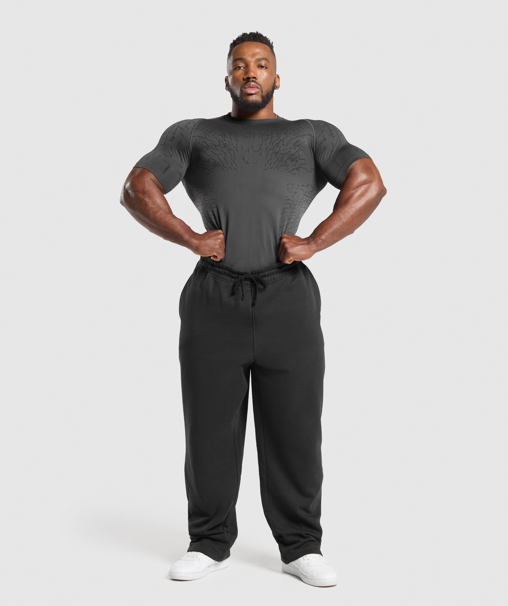 gymshark-tectonic-seamless-t-shirt-asphalt-grey-black-aw24