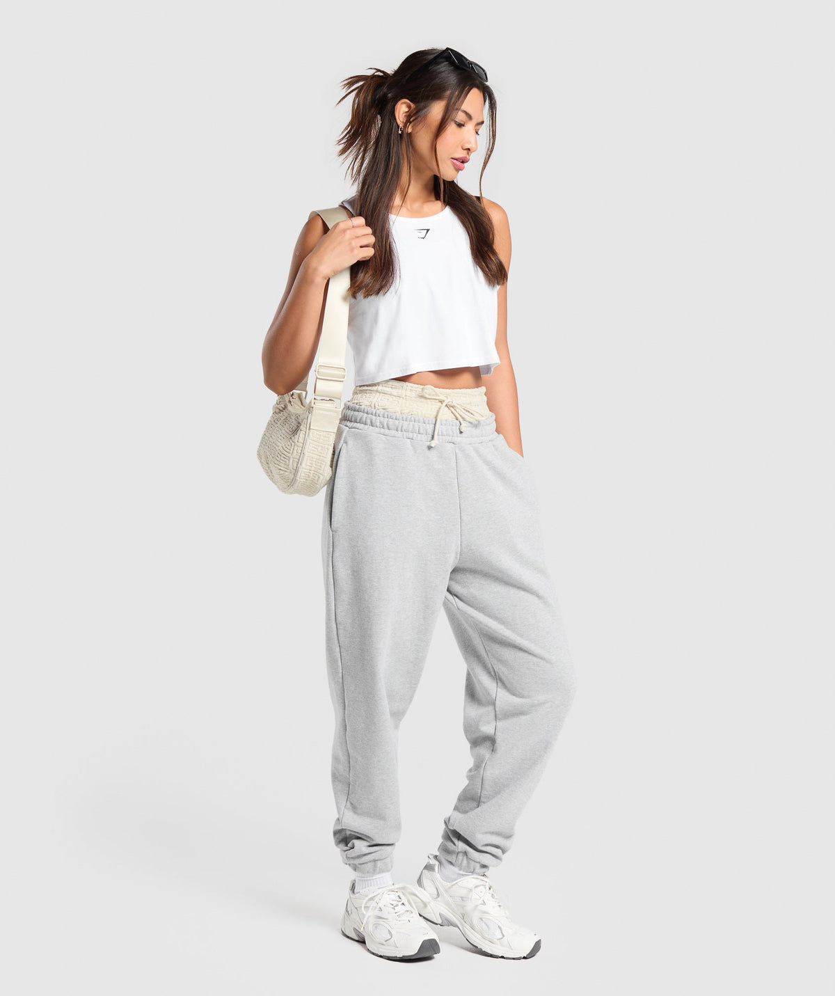gymshark-towelling-shoulder-bag-pebble-grey-ss24